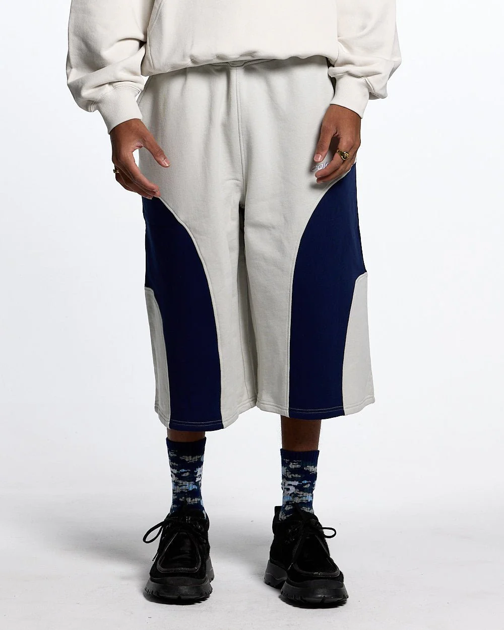 55 SWEAT SHORTS LIGHT GREY - Image 3
