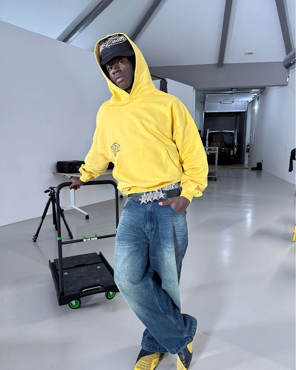 BANG BANG HOODIE YELLOW - Image 8