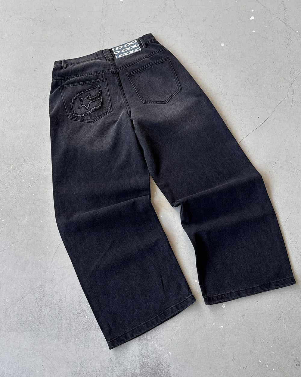 C V2 DIRTY PANTS BLACK - Image 11