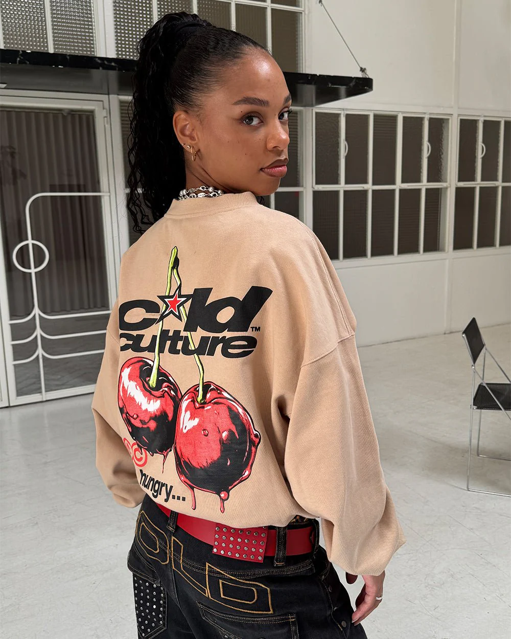 CHERRY CREWNECK BEIGE - Image 7