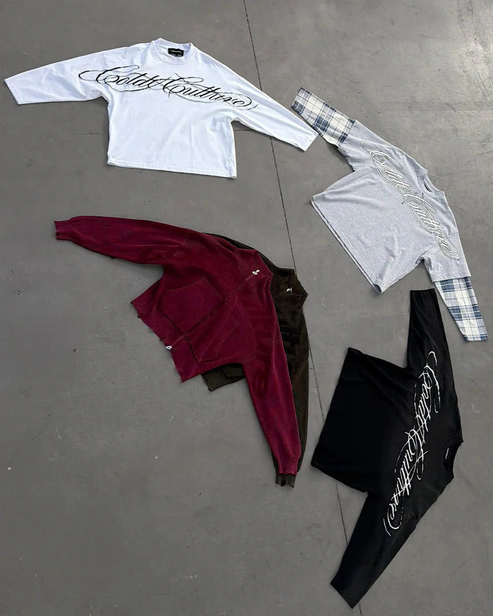 CROSSED SCRIPT LONGSLEEVE 2.0 WHITE - Image 9