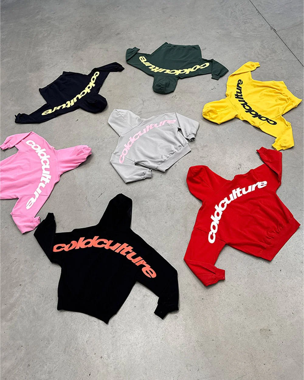 CURVED HOODIE BLACK - Image 7