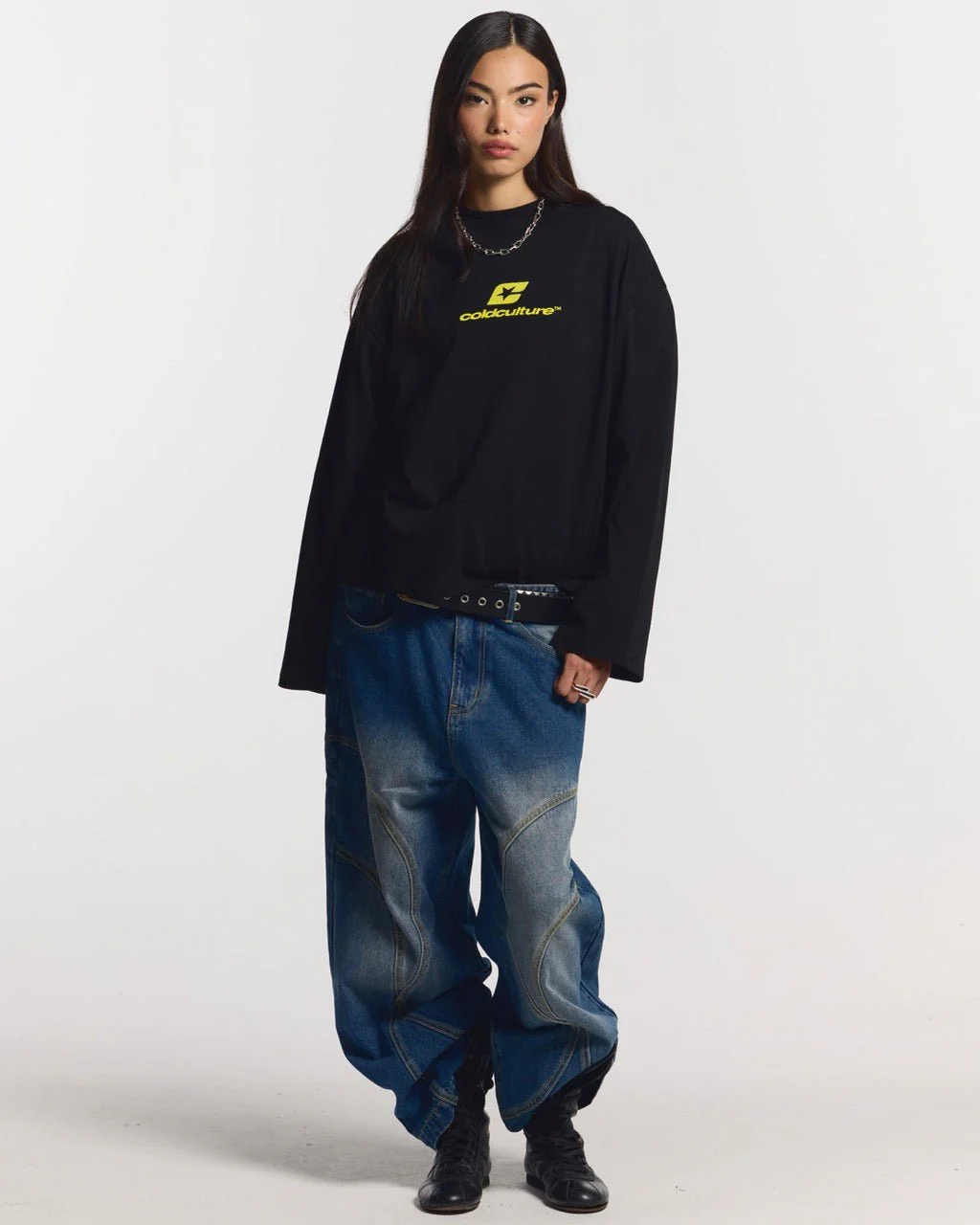 CURVED LONGSLEEVE BLACK - Image 6