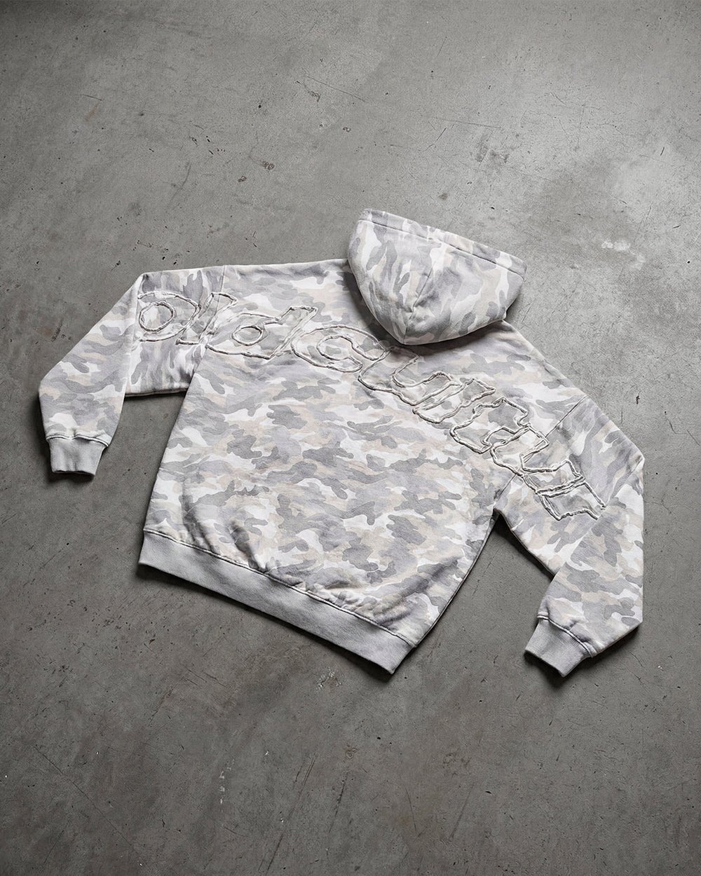 DISTRESS CURVED HOODIE CAMO GREY - Image 7