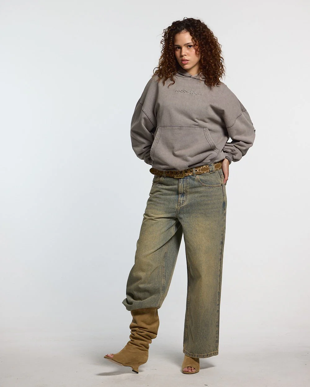 DISTRESS CURVED HOODIE GREY - Image 6