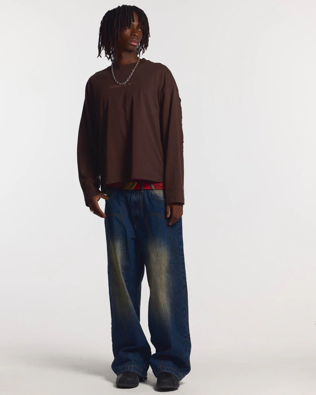 DISTRESS CURVED LONGSLEEVE BROWN - Image 4