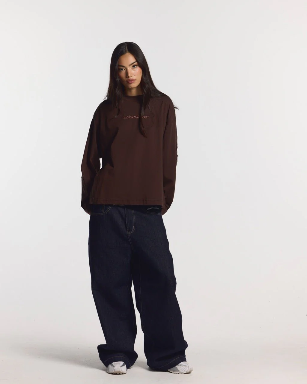 DISTRESS CURVED LONGSLEEVE BROWN - Image 6