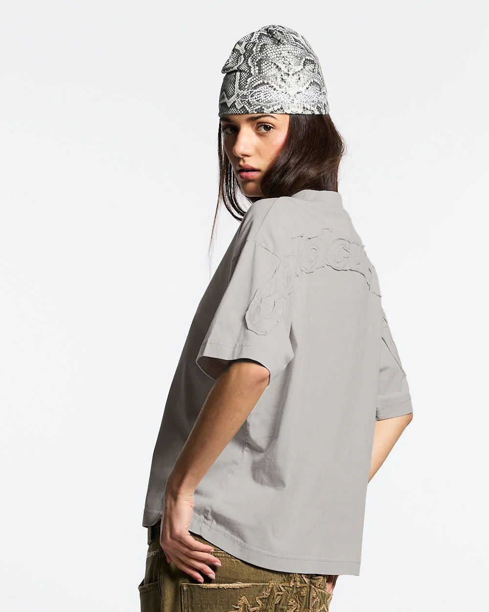 DISTRESS CURVED TEE PEARL GREY - Image 5