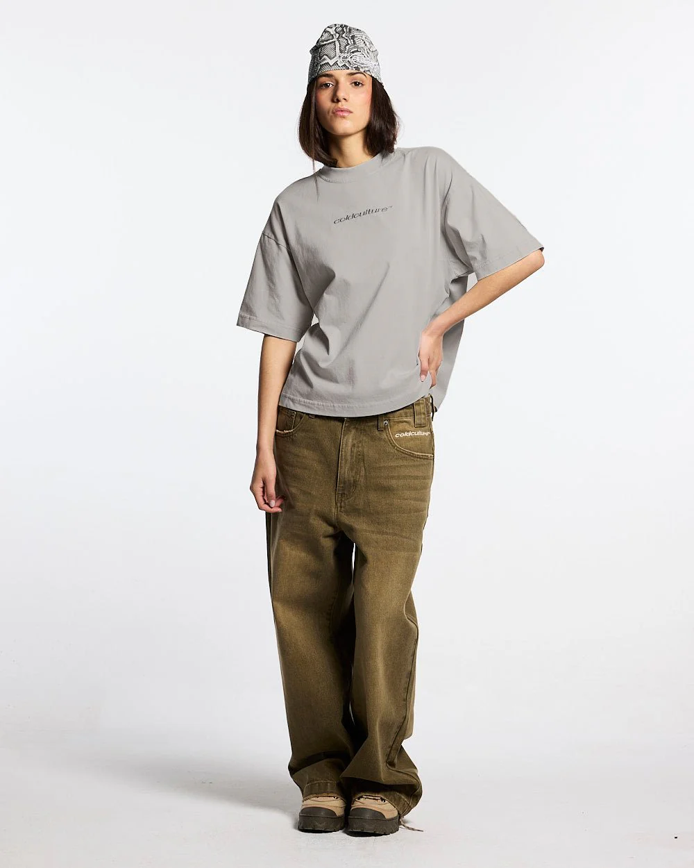 DISTRESS CURVED TEE PEARL GREY - Image 6