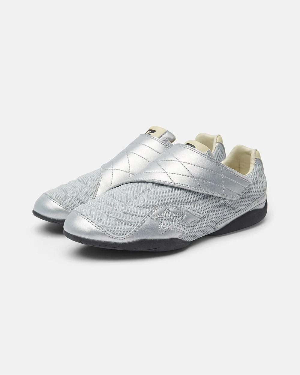 COLD HOOK SNEAKER SILVER - Image 2