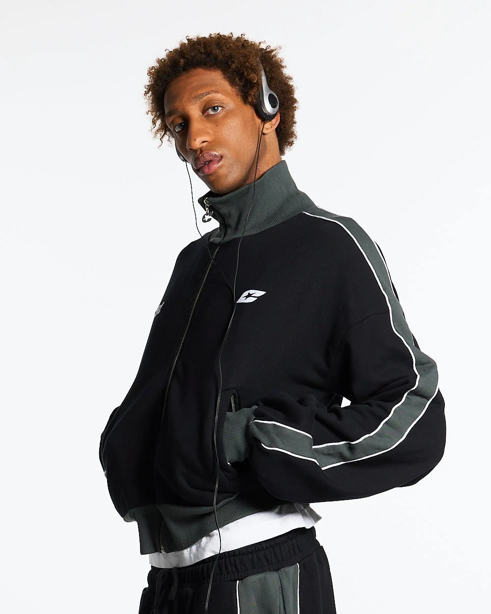 JET LAG JACKET BLACK - Image 3
