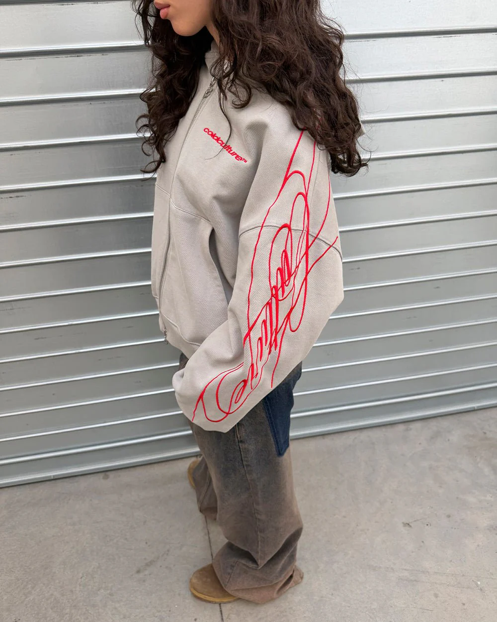 NEW SCRIPT ZIP HOODIE GREY & RED - Image 10