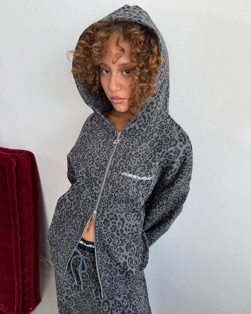 NOCTURNE BEAST SWEATPANTS DARK GREY - Image 10