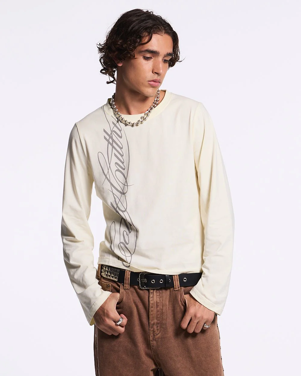 SCRIPT LONGSLEEVE TEE WHITE - Image 3