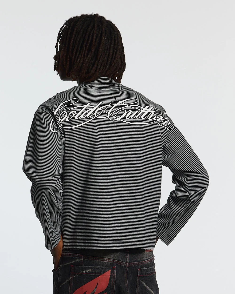 SCRIPT STRIPES LONGSLEEVE BLACK - Image 3