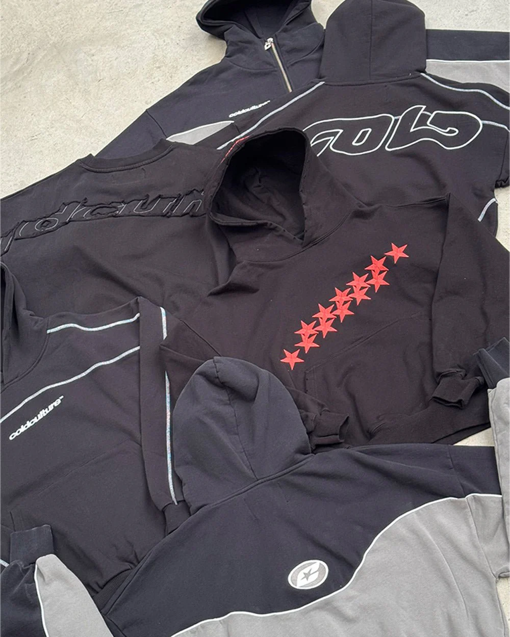 STARS HOODIE BLACK & RED - Image 6