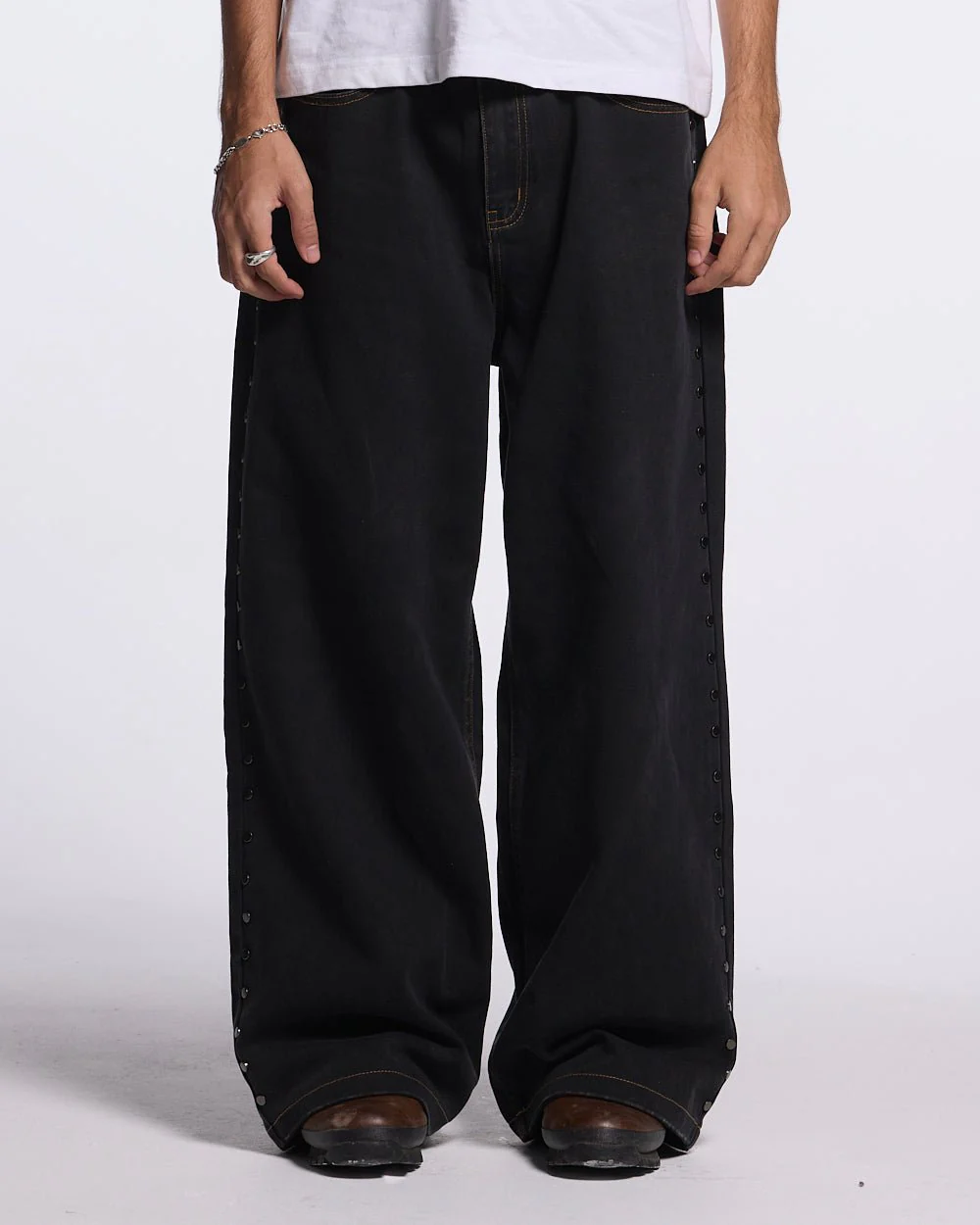 STUDS PANTS BLACK DENIM - Image 4