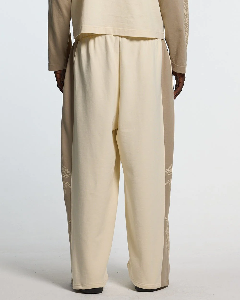 TRIBAL SWEATPANTS GREY & OFF WHITE - Image 3