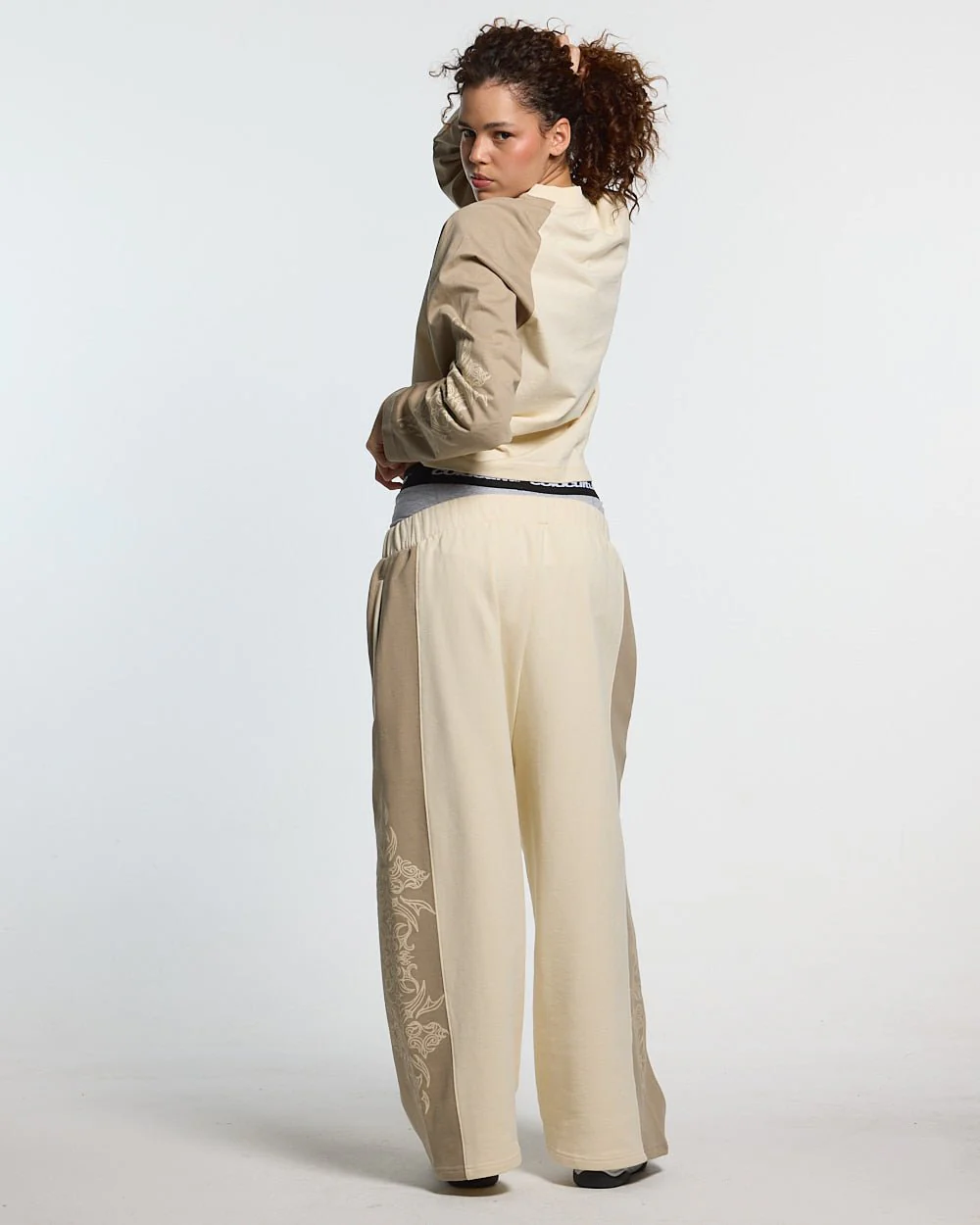 TRIBAL SWEATPANTS GREY & OFF WHITE - Image 8