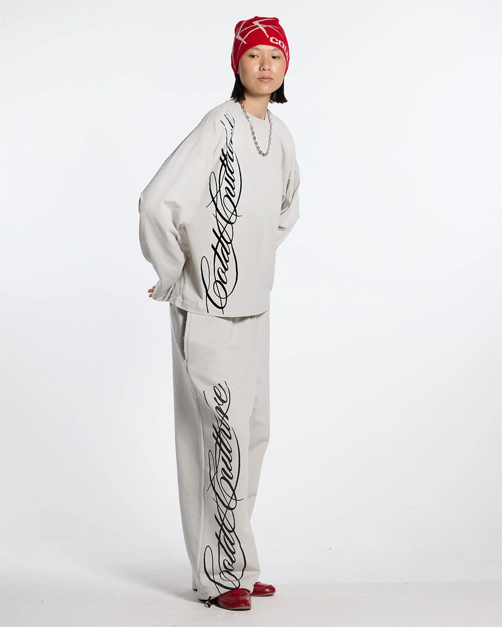 SCRIPT LONGSLEEVE TEE LIGHT GREY - Image 6