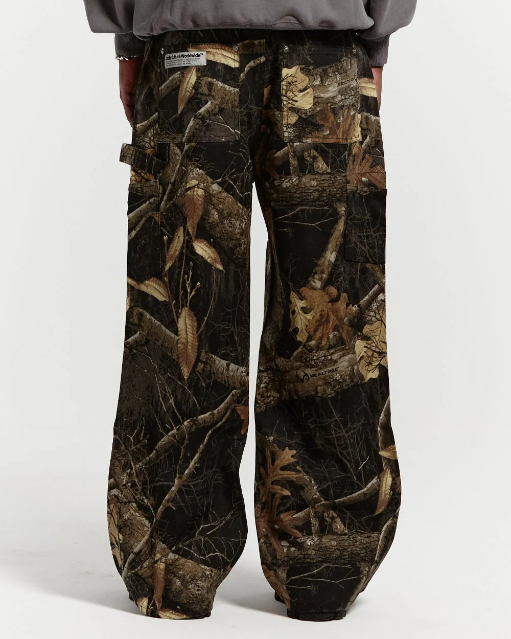 V1 CARPENTER PANTS REALTREE BLACK - Image 4