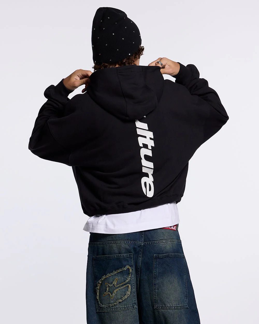VERTICAL HOODIE BLACK - Image 2