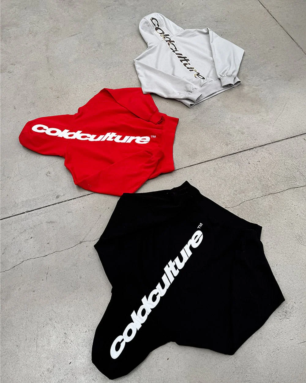 VERTICAL HOODIE BLACK - Image 9